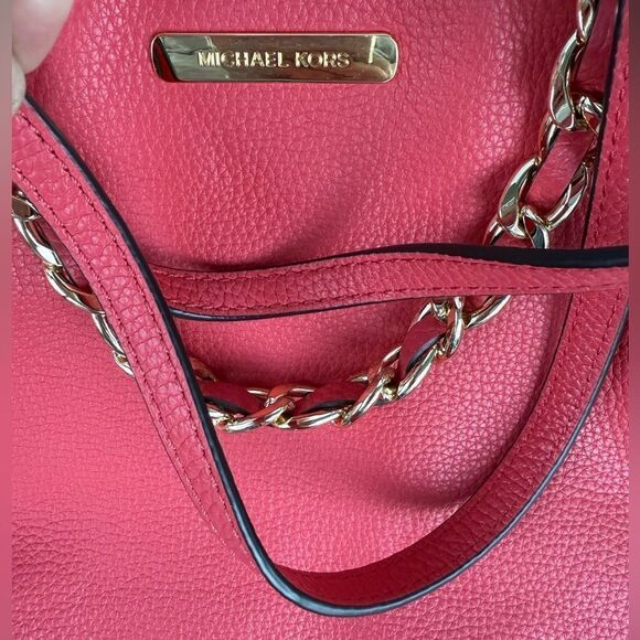 Michael Kors Raspberry Pebbled Leather Tote – Like New w/ Gold Chain Detail - Picture 6 of 17